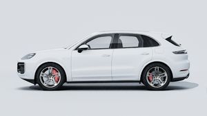 Cayenne Turbo E-Hybrid adresinin aracın sol tarafını gösteren dış görünümü