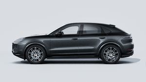 Cayenne Coupé Black Edition adresinin aracın sol tarafını gösteren dış görünümü