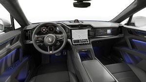 Direksiyon simidi ve gösterge panelini gösteren iç görünüm Cayenne Turbo Electric