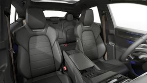 Ön koltukları gösteren iç görünüm Cayenne Turbo Coupé Electric