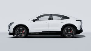Cayenne Turbo Coupé Electric adresinin aracın sol tarafını gösteren dış görünümü