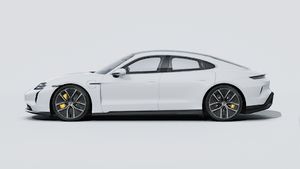 Taycan Turbo S adresinin aracın sol tarafını gösteren dış görünümü