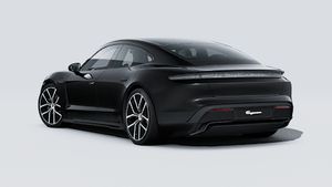 Taycan Black Edition adresinin aracın arka ve sol tarafını gösteren dış görünümü