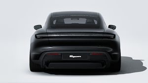 Taycan 4 Black Edition adresinin aracın arkasını gösteren dış görünümü