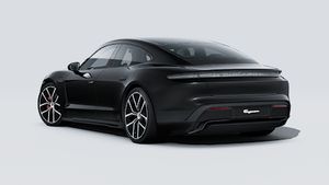 Taycan 4S Black Edition adresinin aracın arka ve sol tarafını gösteren dış görünümü