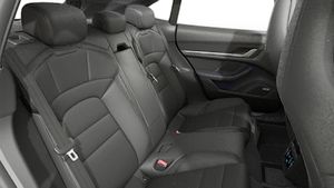 İç görünüm Taycan 4S Cross Turismo