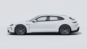 Taycan GTS Sport Turismo adresinin aracın sol tarafını gösteren dış görünümü