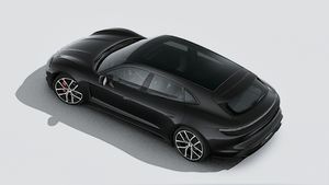 Taycan 4S Sport Turismo Black Edition adresinin yukarıdan görülen dış görünümü