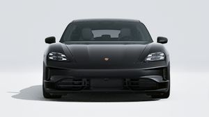 Taycan 4S Sport Turismo Black Edition adresinin aracın ön tarafını gösteren dış görünümü