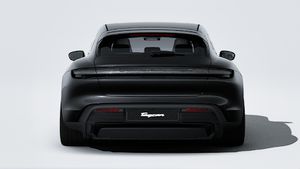 Taycan 4S Sport Turismo Black Edition adresinin aracın arkasını gösteren dış görünümü