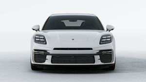 Panamera Turbo E-Hybrid adresinin aracın ön tarafını gösteren dış görünümü