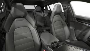 Ön koltukları gösteren iç görünüm Panamera 4 E-Hybrid Executive