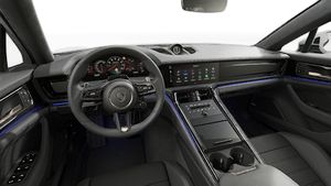 Direksiyon simidi ve gösterge panelini gösteren iç görünüm Panamera Turbo S E-Hybrid Executive