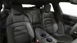 Interior view showing the front seats of Taycan 4S Black Edition