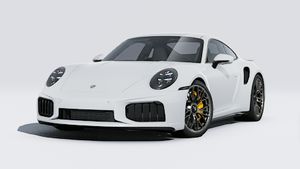911 Turbo S的外部視圖顯示汽車的前部和左側