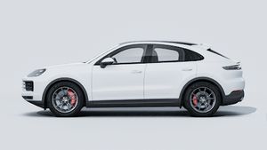 Cayenne S Coupé的外部視圖顯示汽車的左側