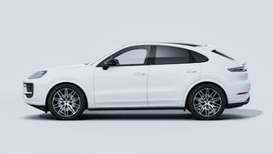 Cayenne Coupé Black Edition的外部視圖顯示汽車的左側