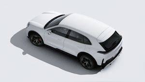 從上方看到的Cayenne Turbo Electric的外觀圖