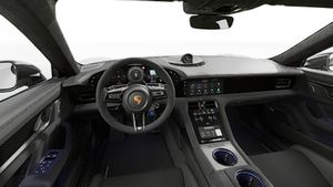 顯示Taycan Turbo GT方向盤和儀表板的內部視圖
