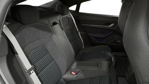 Taycan 4 Black Edition 內裝總覽