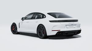Panamera GTS的外部視圖顯示汽車的後部和左側