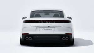 顯示汽車後部的Panamera 4S E-Hybrid的外部視圖