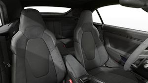 Вид зсередини, що показує передні сидіння 911 Carrera GTS Cabriolet