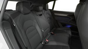 Внутрішній вигляд інтер'єру Cayenne S Electric