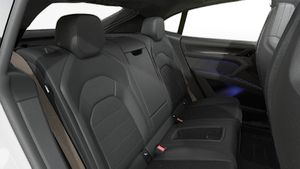 Внутрішній вигляд інтер'єру Cayenne Turbo Coupé Electric