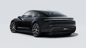 Зовнішній вигляд Taycan 4S Black Edition , що показує задню і ліву сторону автомобіля