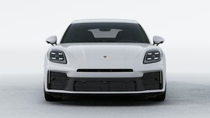 Зовнішній вигляд Panamera 4S E-Hybrid , що показує передню частину автомобіля