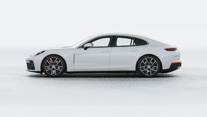 Зовнішній вигляд Panamera 4S E-Hybrid , що показує лівий бік автомобіля