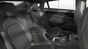 Внутрішній вигляд інтер'єру Panamera 4 E-Hybrid Executive