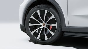 Exterior view of Cayenne S Electric