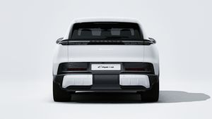Exterior view of Cayenne S Electric showing the rear of the car