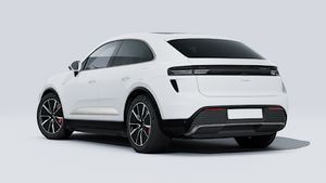 Exterior view of Macan Turbo showing the back and left side of the car