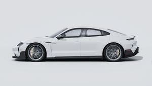 Exterior view of Taycan Turbo GT showing the left side of the car