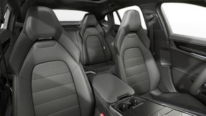 Interior view showing the front seats of Panamera