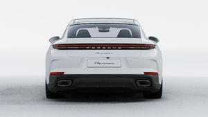 Exterior view of Panamera 4 E-Hybrid showing the rear of the car