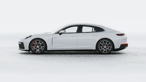 Exterior view of Panamera 4S E-Hybrid showing the left side of the car