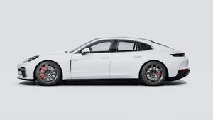 Exterior view of Panamera Turbo E-Hybrid showing the left side of the car