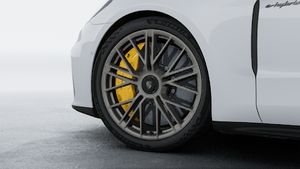 Exterior view of Panamera Turbo S E-Hybrid
