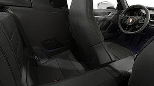 Vista interior de los asientos traseros del 911 Targa 4S