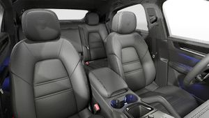 Vista interior de los asientos delanteros del Cayenne S E-Hybrid Coupé Black Edition