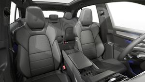 Vista interior de los asientos delanteros del Cayenne Electric
