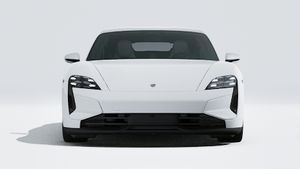 Внешний вид Taycan Turbo с изображением передней части автомобиля