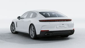 Внешний вид Panamera 4 с изображением задней и левой части автомобиля