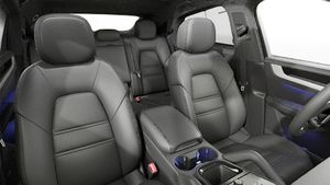 Interior view showing the front seats of Cayenne S E-Hybrid Coupé