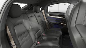 Interior view of Cayenne Turbo E-Hybrid Coupé