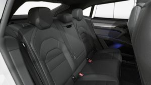 Interior view of Cayenne S Coupé Electric